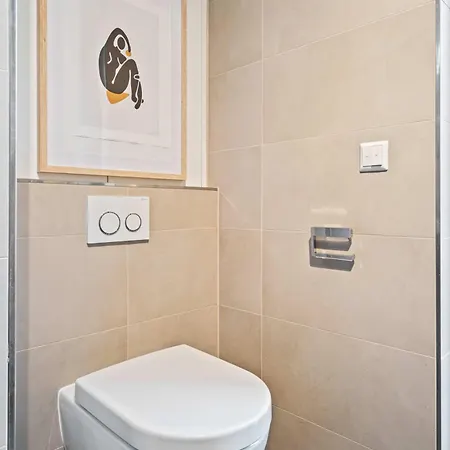 Elegant Comfort Modern In Limpertsberg Apartment *
