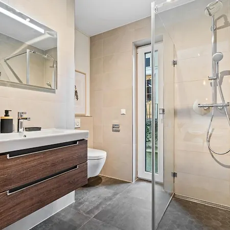 Elegant Comfort Modern In Limpertsberg