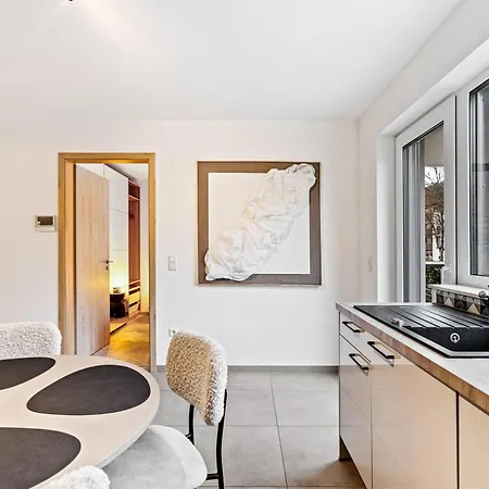 Stylish Near Eu Institutions شقة