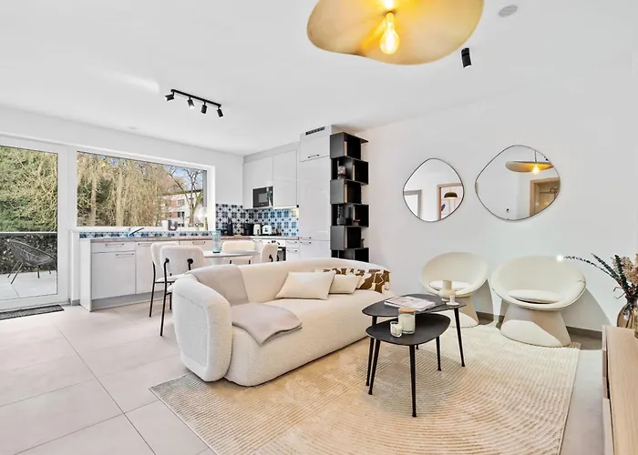 Stylish Near Eu Institutions *