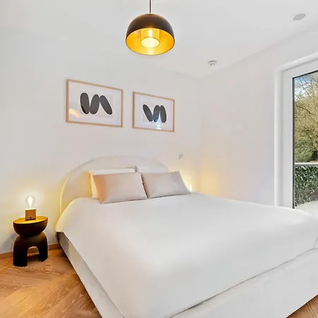 Elegant Comfort Modern In Limpertsberg Apartment *